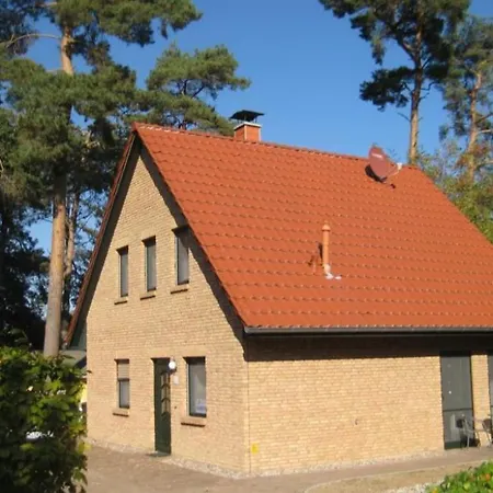 H1 - Traumhaftes Ferienhaus Mit Seeblick & Schoener Terrasse In Roebel/mueritz 펜션 *